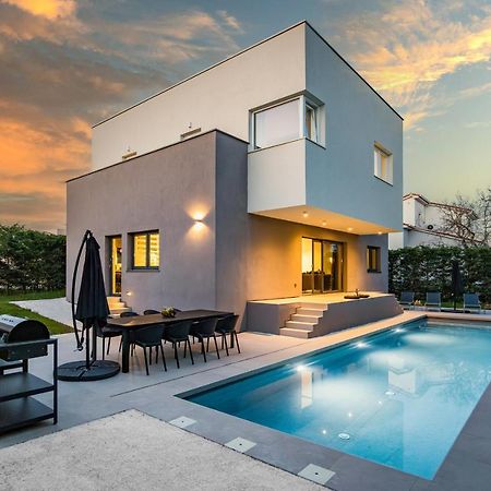 Villa Aida - 4 Bedroom Luxury Villa With Large Private Pool 4K Projector And Jacuzzi Pula Exteriér fotografie